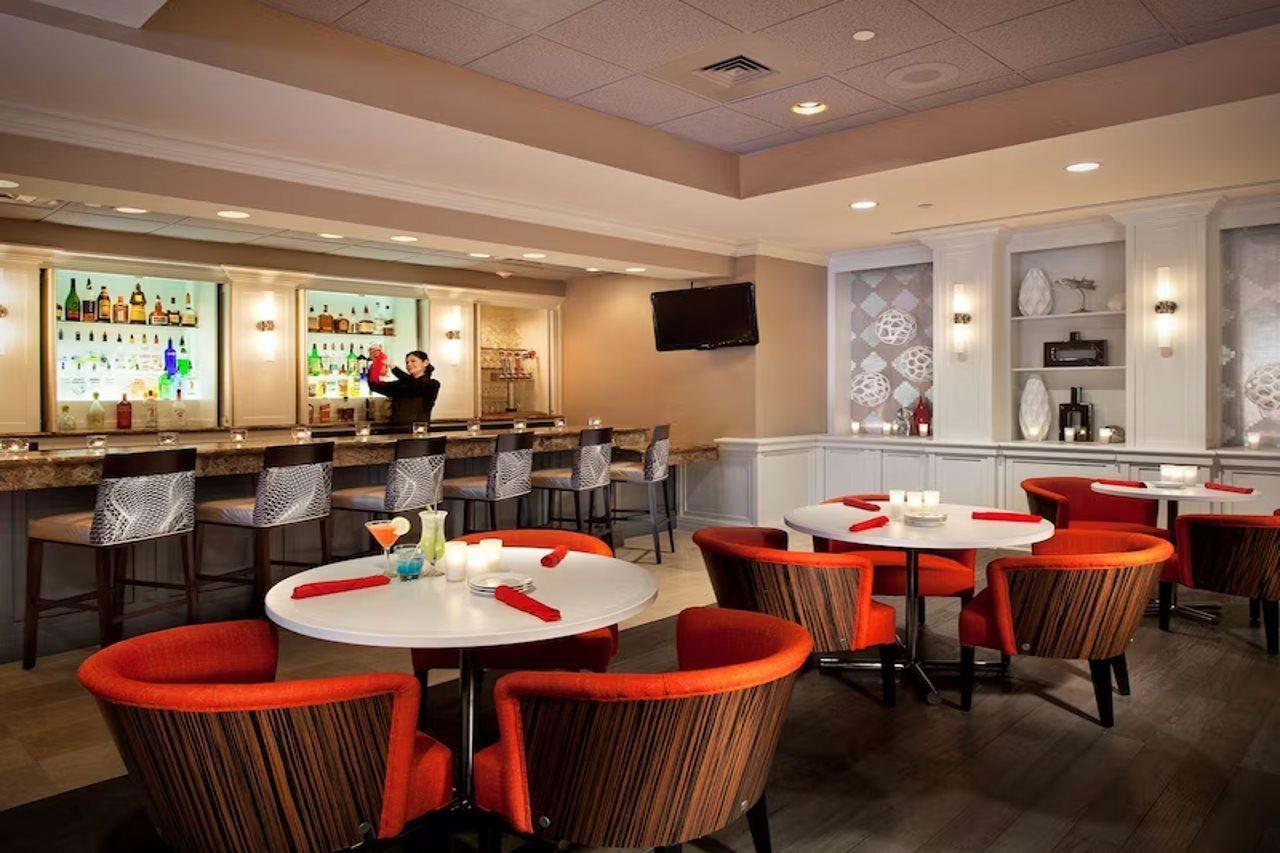 Radisson Hotel Phoenix Airport Екстериор снимка