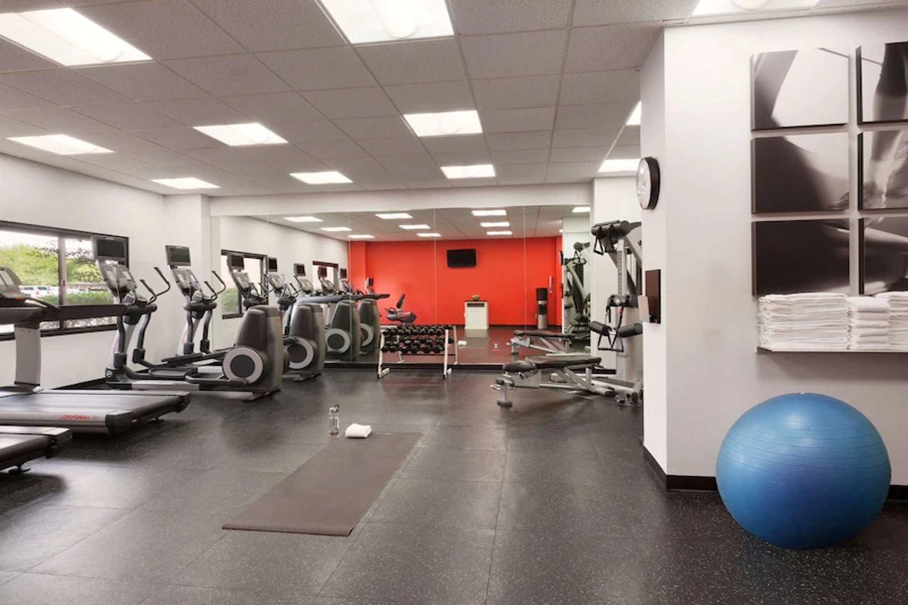 Radisson Hotel Phoenix Airport Екстериор снимка