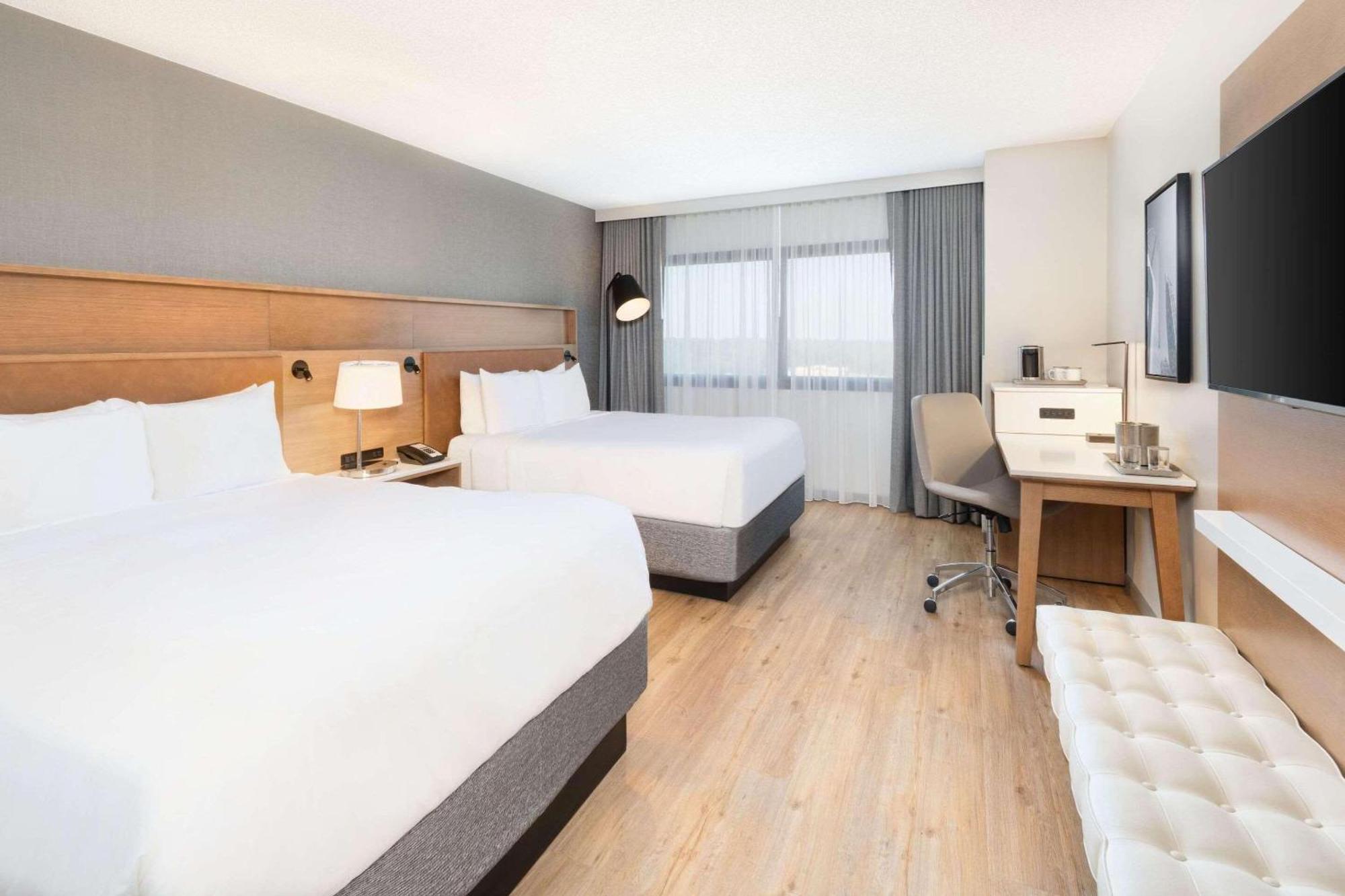 Radisson Hotel Phoenix Airport Екстериор снимка