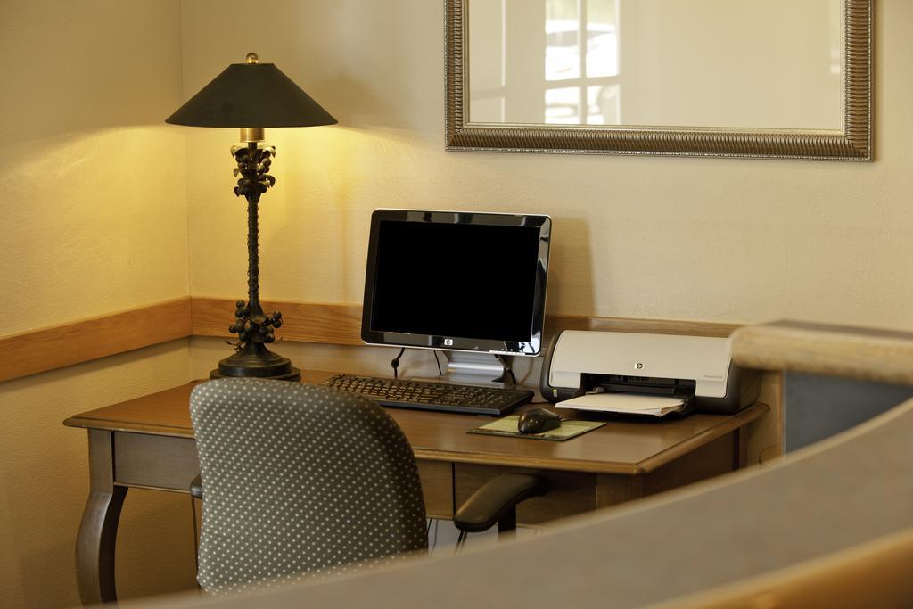 Radisson Hotel Phoenix Airport Екстериор снимка