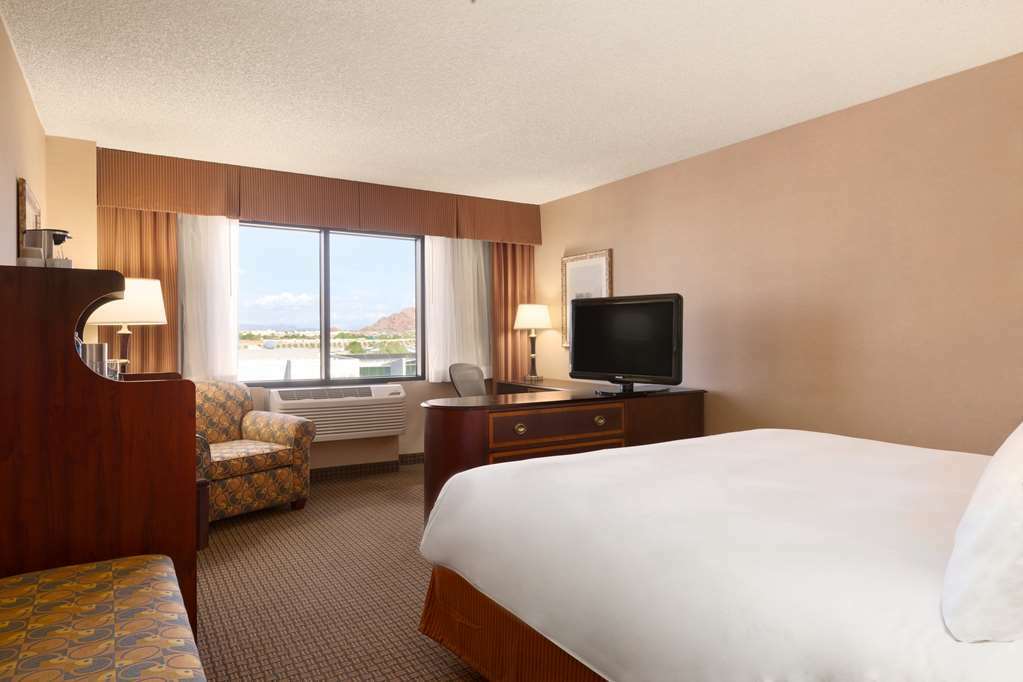 Radisson Hotel Phoenix Airport Стая снимка