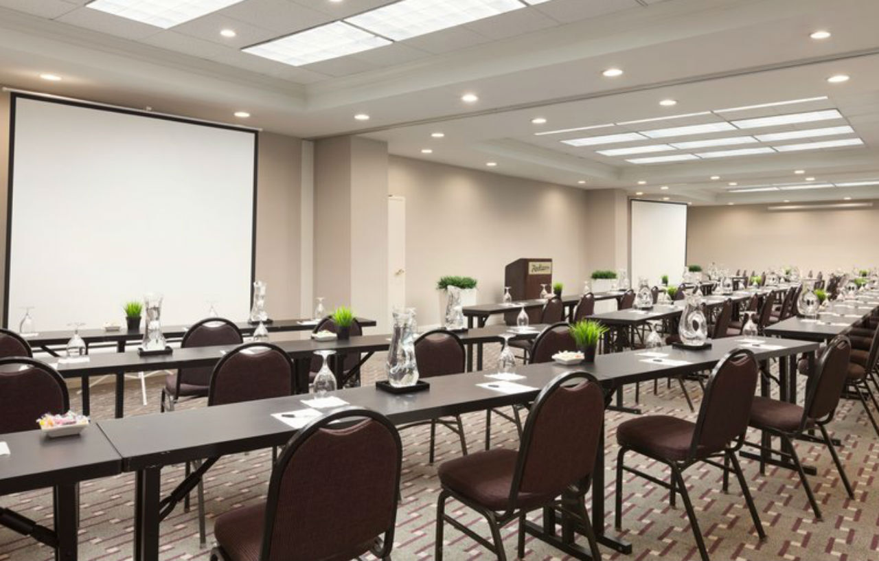 Radisson Hotel Phoenix Airport Екстериор снимка